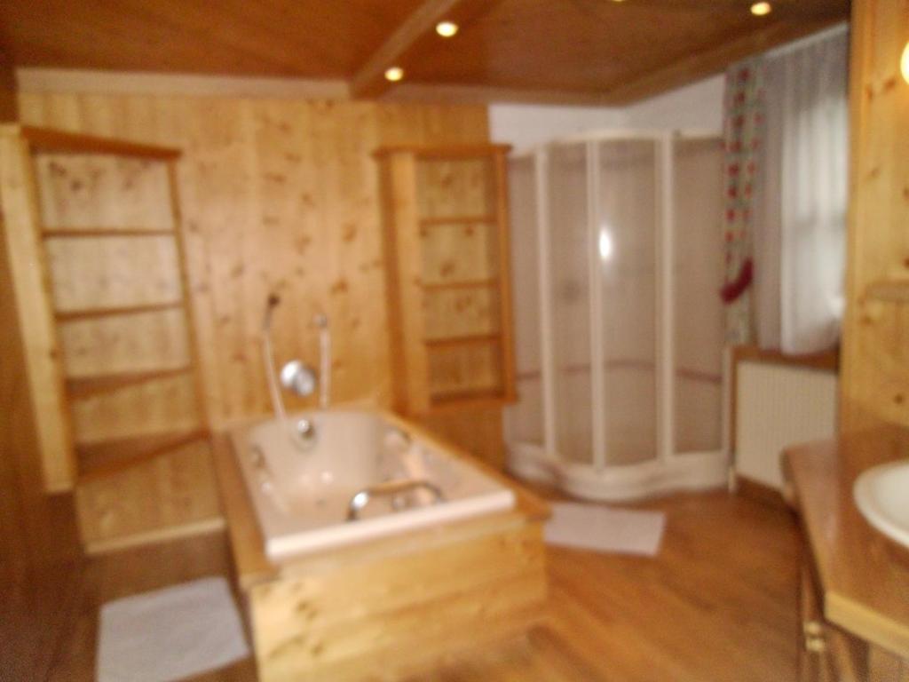 Landhaus Wanger Neukirchen am Großvenediger Δωμάτιο φωτογραφία